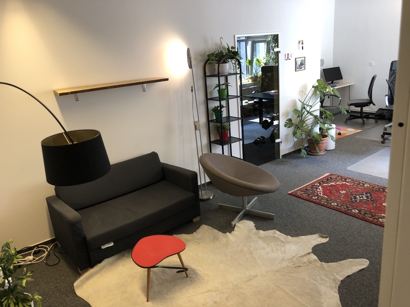 Great and cheap office opportunity in Graefekietz starting October 1st!