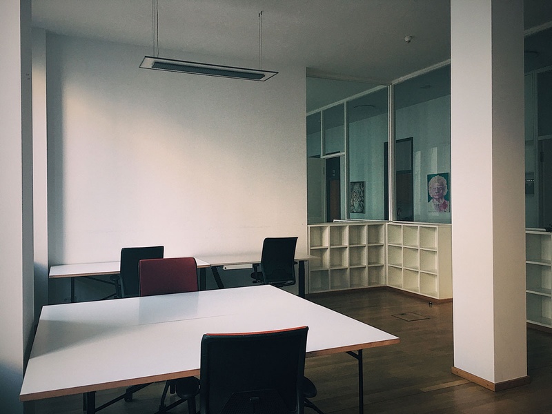 Large working space for teams or individuals available near U-Moritzplatz