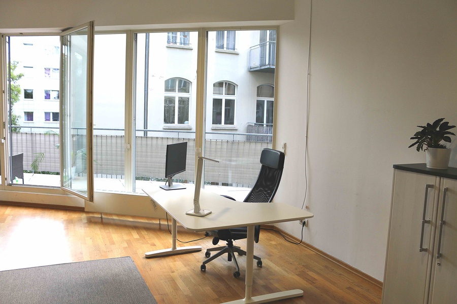 Central 100m² Office in Green Kreuzberg Kiez