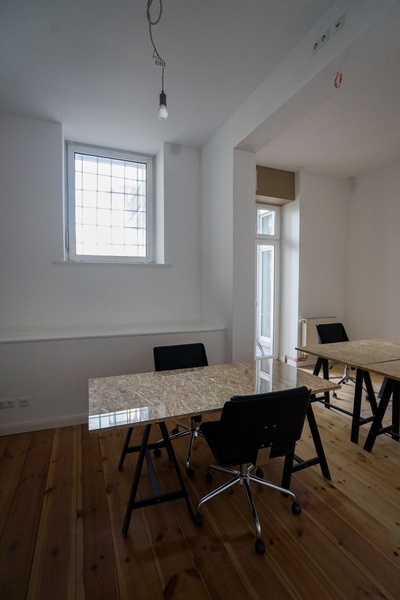 Private Room in Sunny Kreuzberg Office