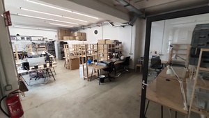 Office/workshop, top notch location