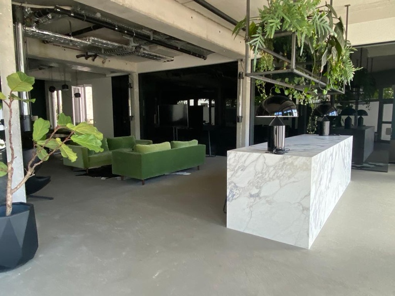 Partly furnished, stylish office in sight of Volkspark Friedrichshain