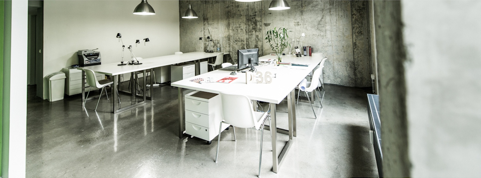 Desk in Coworking Space close to Oranienplatz/Mpritzplatu