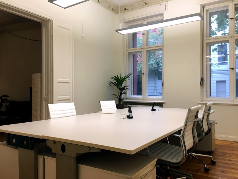 Desk / Office / Co-Working Space in kreativer Community