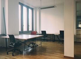 Large working space for teams or individuals available near U-Moritzplatz