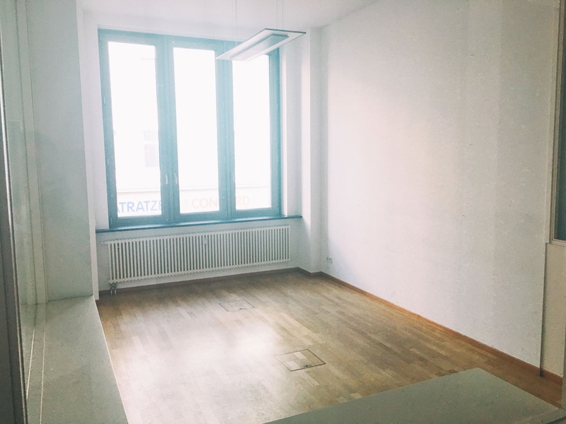 Large working space for teams or individuals available near U-Moritzplatz