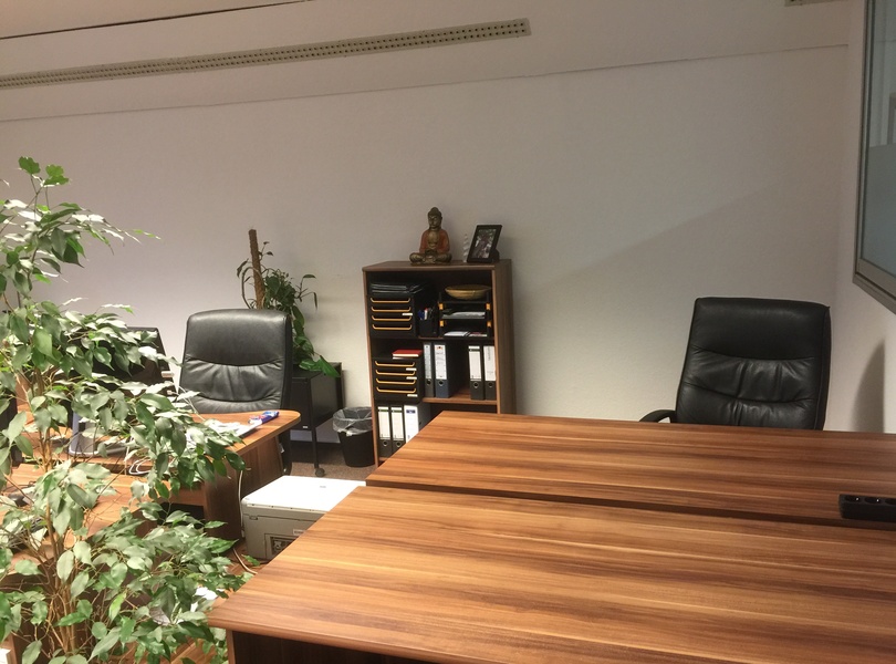 DESK: X-MAS Special offer 25% discount - CoWorking Space - Desks - Office Bürogemeinschaft Berlin - Nähe Zoo