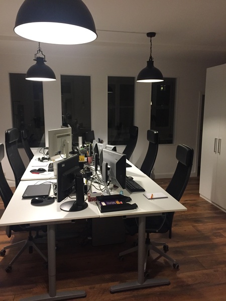 Spacious room in beautiful & modern office