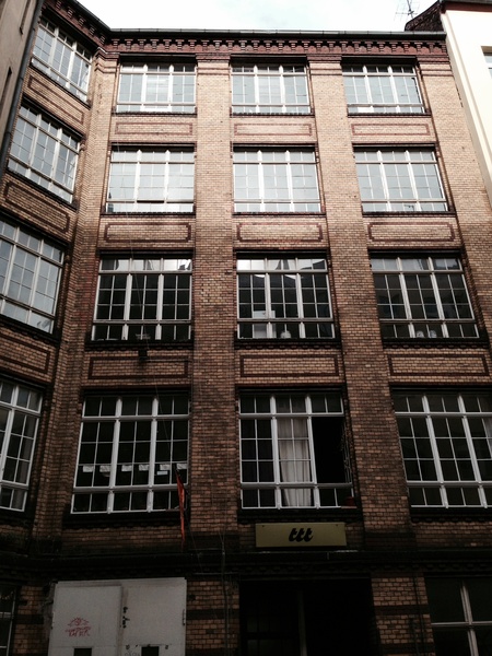 Untermieter für Fabrikloft in Kreuzberg (100m2, Berlin) 