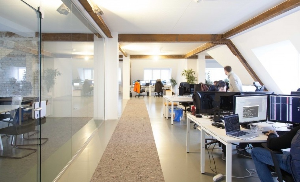 Room in 400sqm fully equipped coworking space