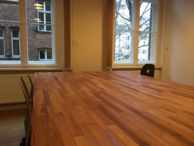 Office room + meeting room in the heart of Berlin