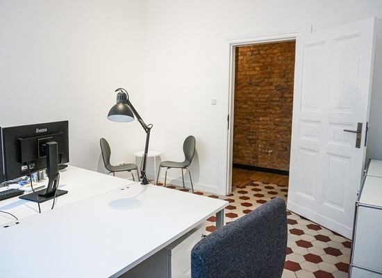 Schöner Büroraum in moderner Büroetage neben Charlottenburger Rathaus