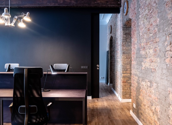 Quiet and efficient office for Team of 18 people in trendy Winskiez