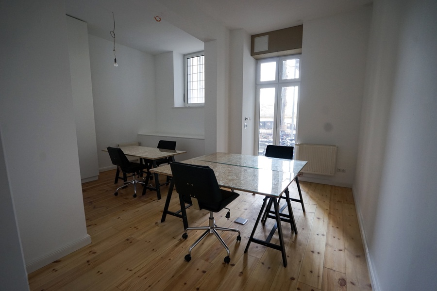 Open Desks in Newly-Renovated 2-Floor Kreuzberg Office