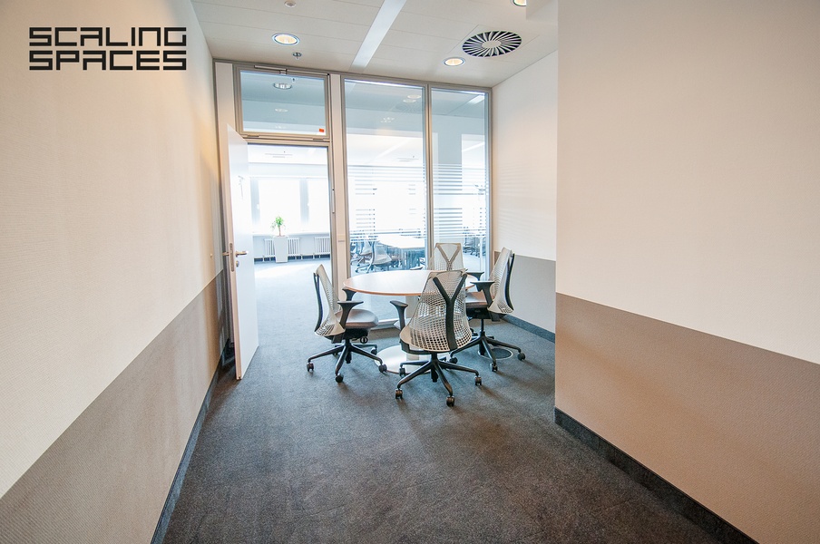 **Full-Serviced-Office** incl. meeting-rooms, kitchen, roof-terrace and shared areas