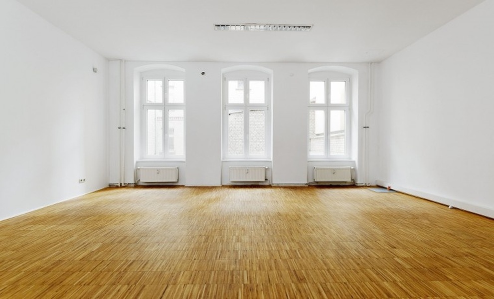 Beautiful Room: 25m², Berlin Mitte, Rosenthaler Platz, WiFi, Cleaning Service