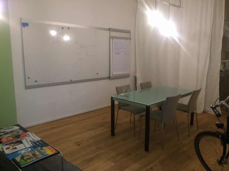 Desk to rent in beautiful office in Berlin Mitte (incl. conference room, kitchen, etc.)