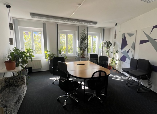 Helles und geräumiges Büro in Lichtenberg