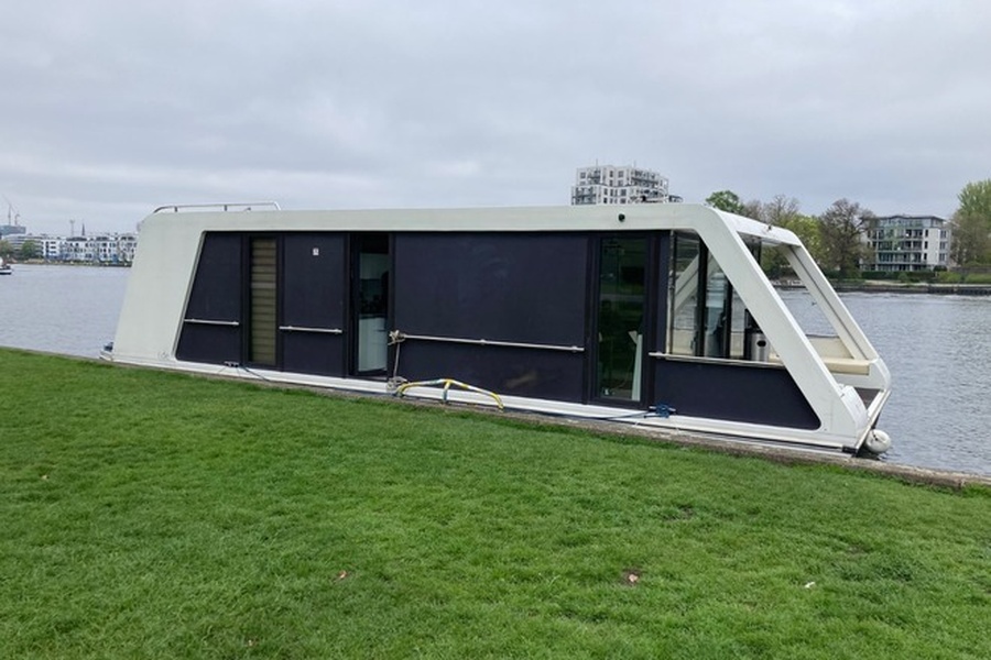 beautiful House Boat in Berlin Treptower ( 120€/Hour )