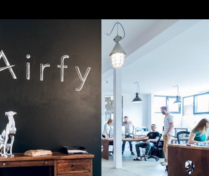 Team Room for 8 People in Shared Office Berlin Kreuzberg