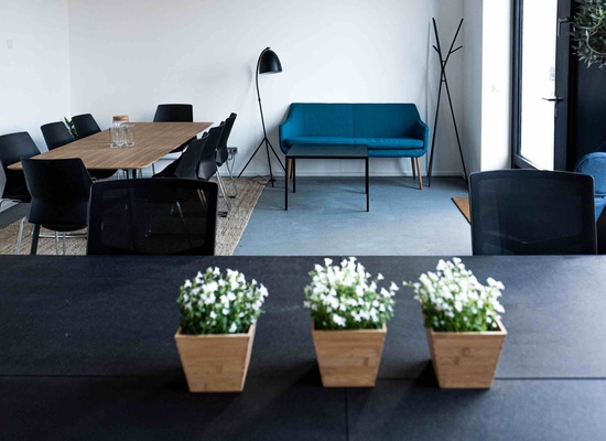 Hallesches Tor (Mitte/Kreuzberg) - plug&play office for 40+ employees