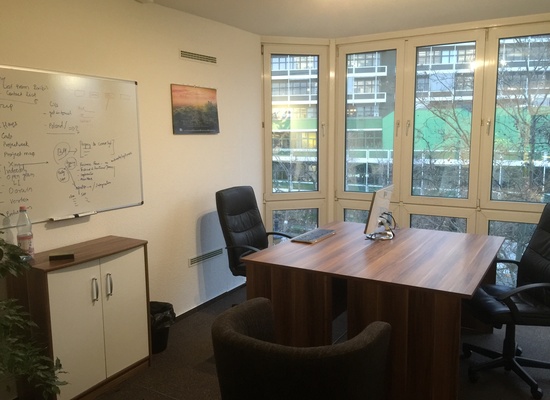 CoWorking Space - Desks - Office Bürogemeinschaft - Arbeitsplatz - Nähe Zoo - coworkingspace - Room - Raum