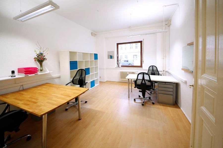 Office room for 2-4 Persons in Kreuzberg