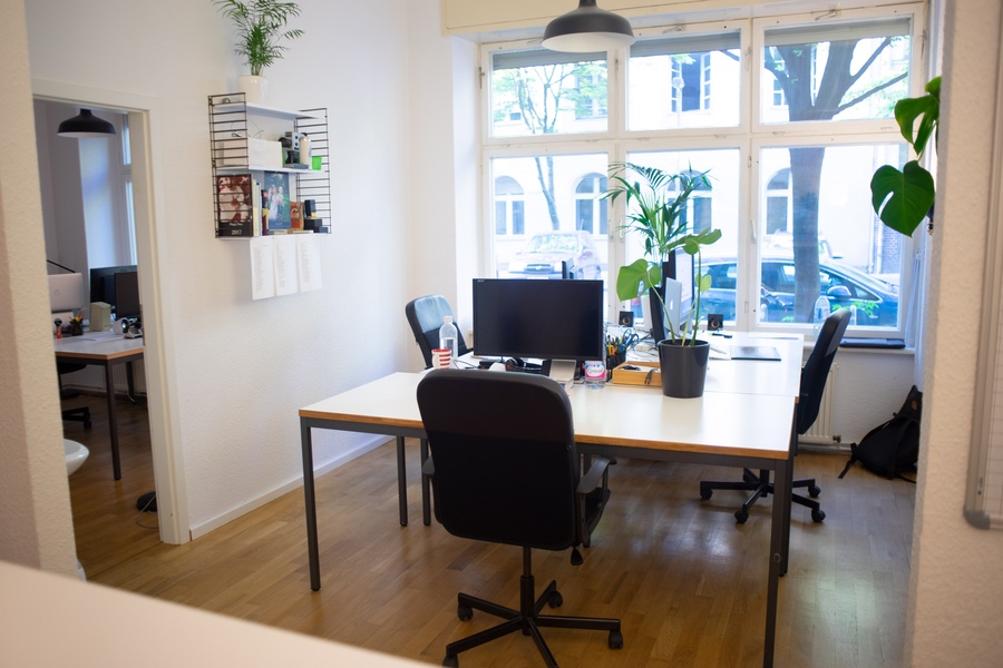 Desk in shared office/ Co-Working