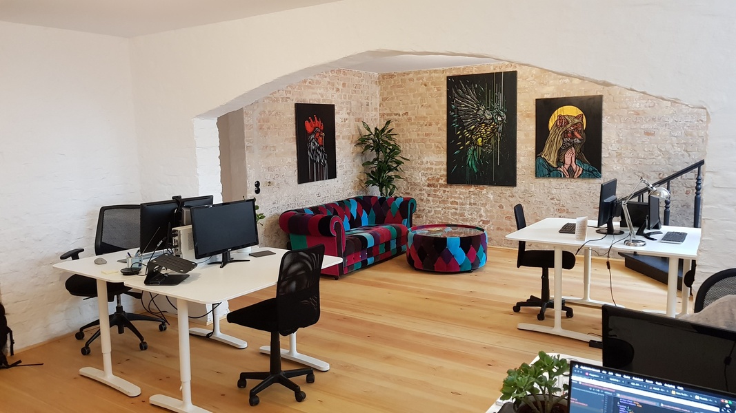 Fixed desk and facilities including 24/7 access in top Kreuzberg location