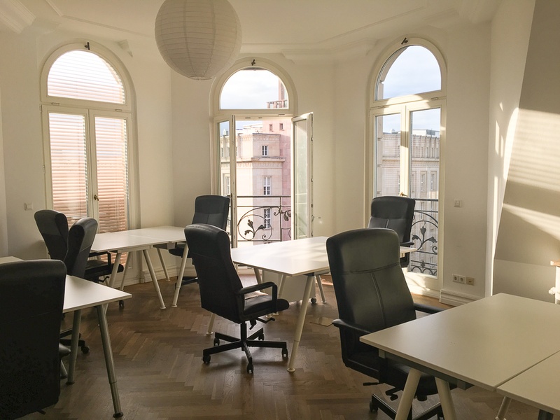 Beautiful, bright shared office in Mitte