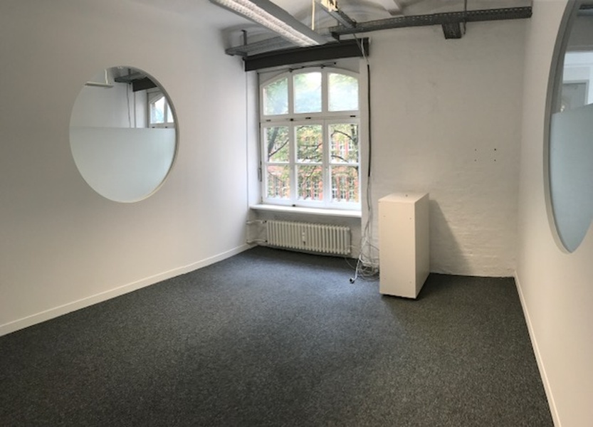 2 Rooms available within modern and bright 240 qm Office in Kreuzberg