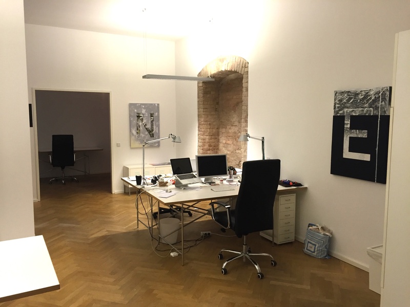 Berlin-Mitte: Schönes Büro, teilmöbliert, 17qm mit DSL