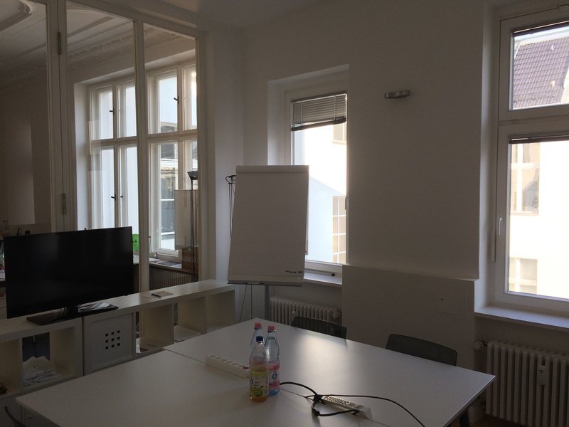 Whole 205 sqm office wing in unique & beautiful building – directly at Uhlandstr.