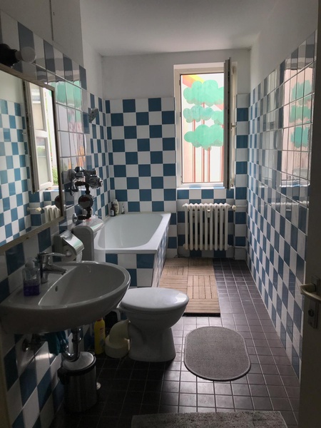 available co-working desk in Kreuzberg