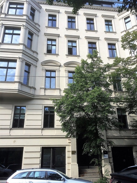 BEAUTIFUL OFFICE IN MITTE