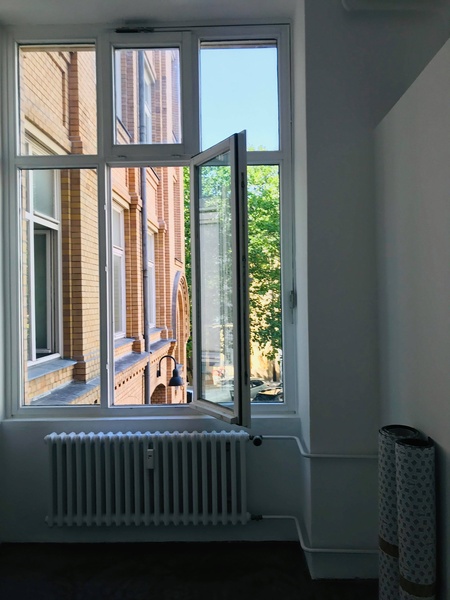 Desks available in bright and super beautiful Loft Office space in Kreuzberg (2 min from Moritzplatz)