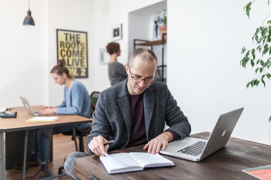 Gemeinschaftsbüro für Langzeitmieter bei Filmproduktion